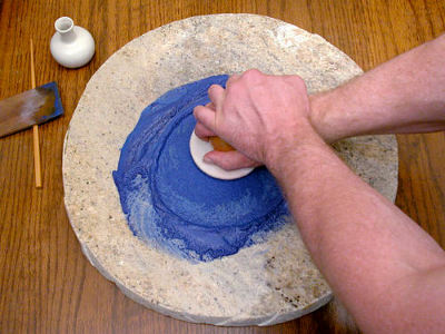 Processing lapis lazuli into ultramarine blue 2